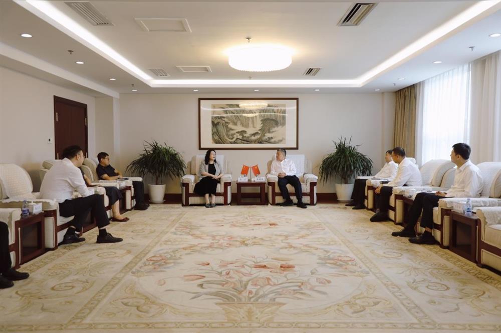 深化銀企合作、共繪發(fā)展藍(lán)圖！ 濟(jì)南產(chǎn)發(fā)集團(tuán)與工商銀行濟(jì)南分行開(kāi)展深化座談